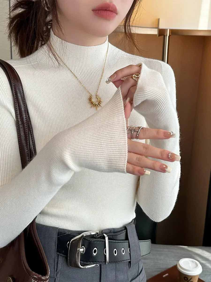 Chic Slim-Fit Knit Turtleneck Sweater
