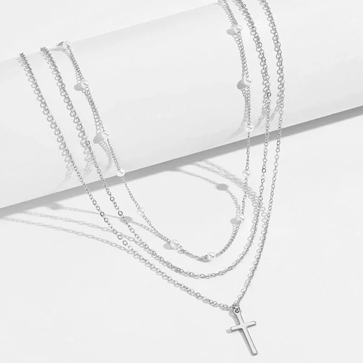 Multilayer Pearl and Heart Pendant Necklace