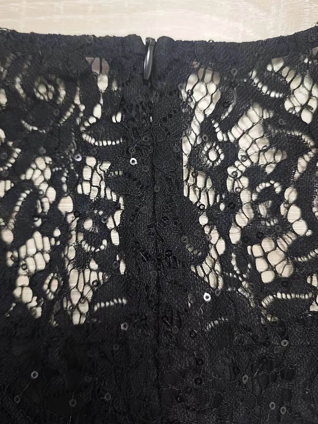 Elegant Lace V-Neck Bodycon Dress
